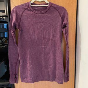 Lu Lu Lemon long sleeve workout top